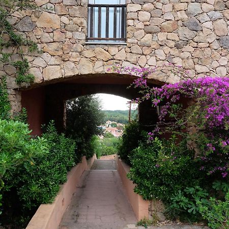 Calarossa Sardinia Apartments Isola Rossa Eksteriør billede