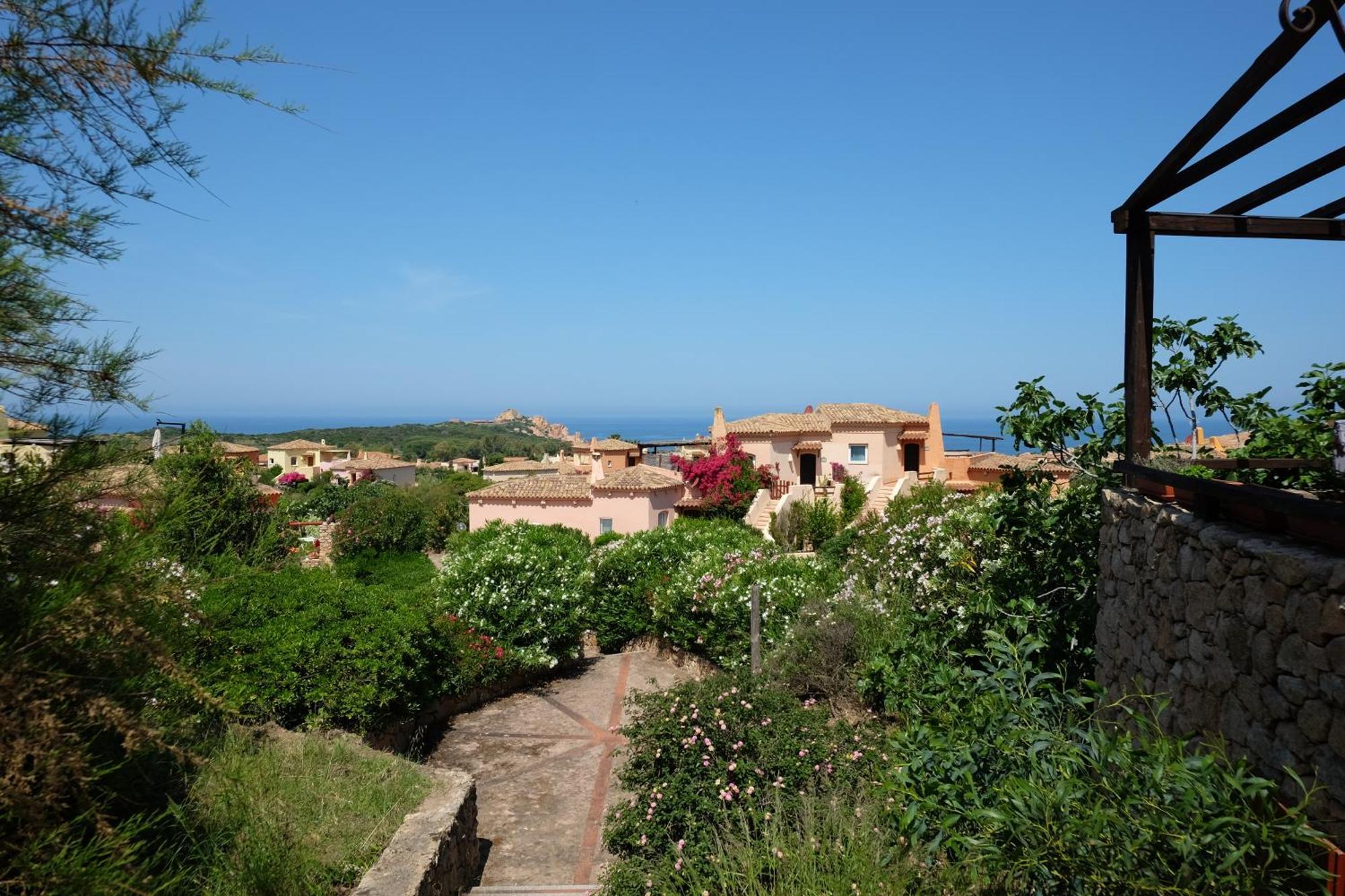 Calarossa Sardinia Apartments Isola Rossa Eksteriør billede
